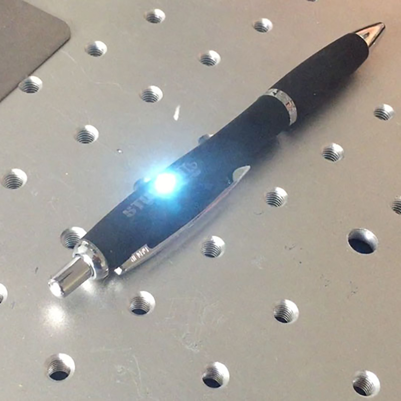 La marcatrice laser a fibra è adatta per le penne di marcatura?